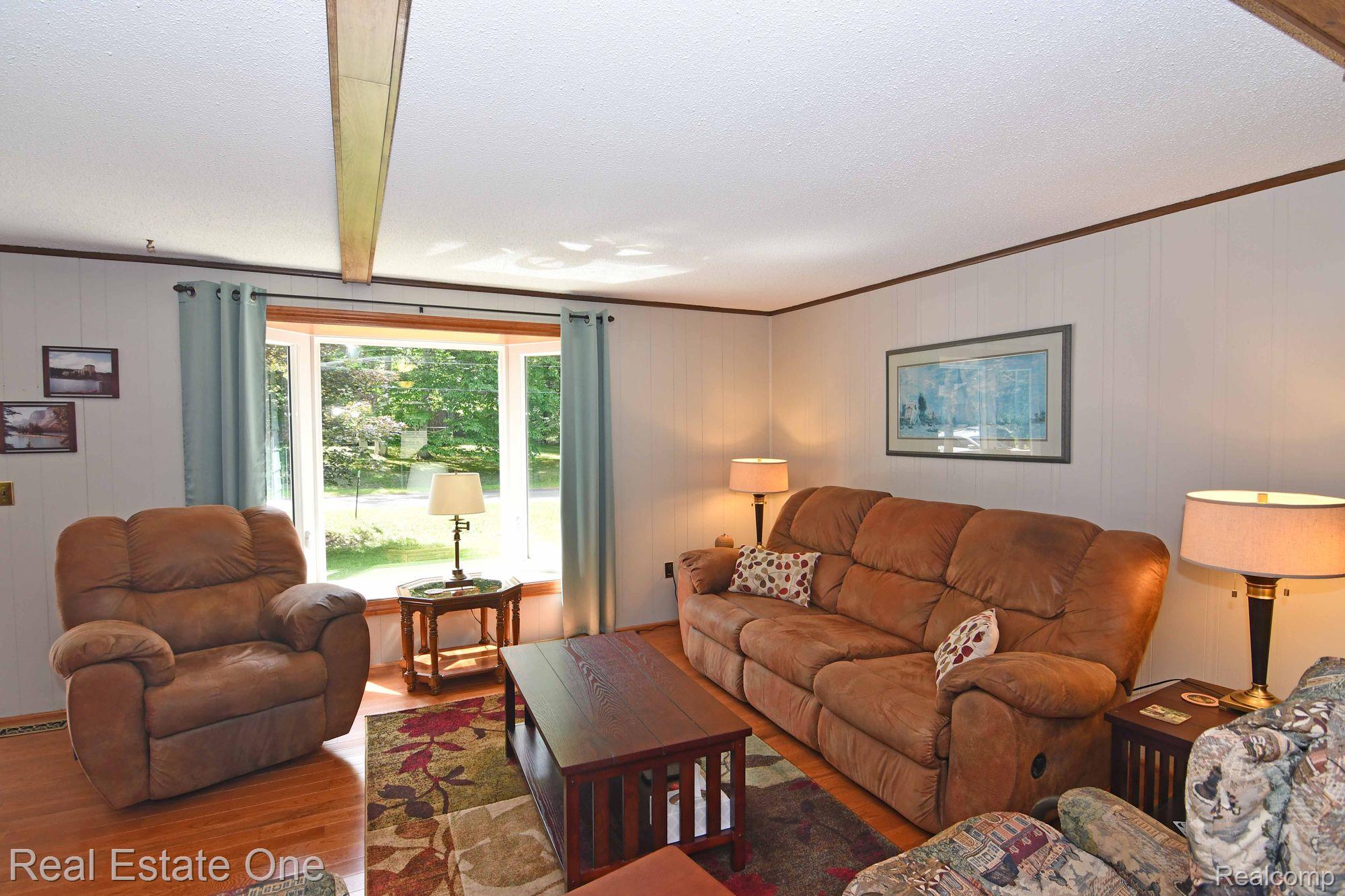 4140 Wood Road Lincoln, MI 48742 - Photo 6 of 29 Wood Flooring