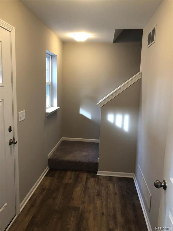 2500 Normandy Road Royal Oak, MI 48073 - Photo 4 of 20