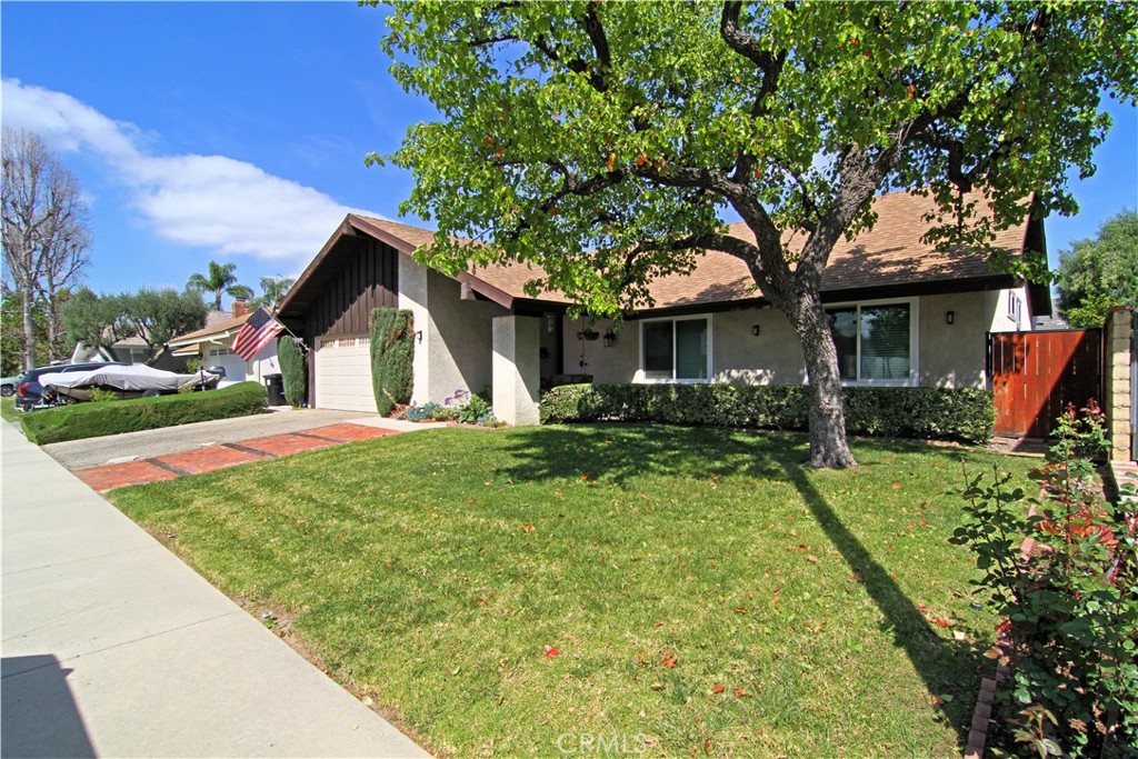 25668 Fedala Road Valencia, CA 91355 - Photo 3 of 36