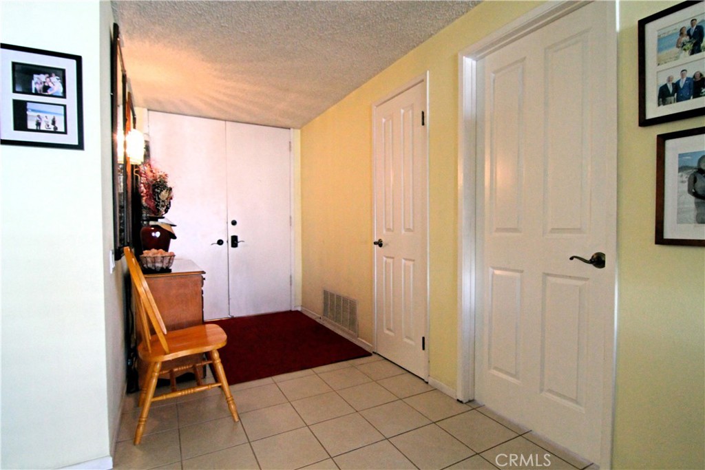 25668 Fedala Road Valencia, CA 91355 - Photo 5 of 36