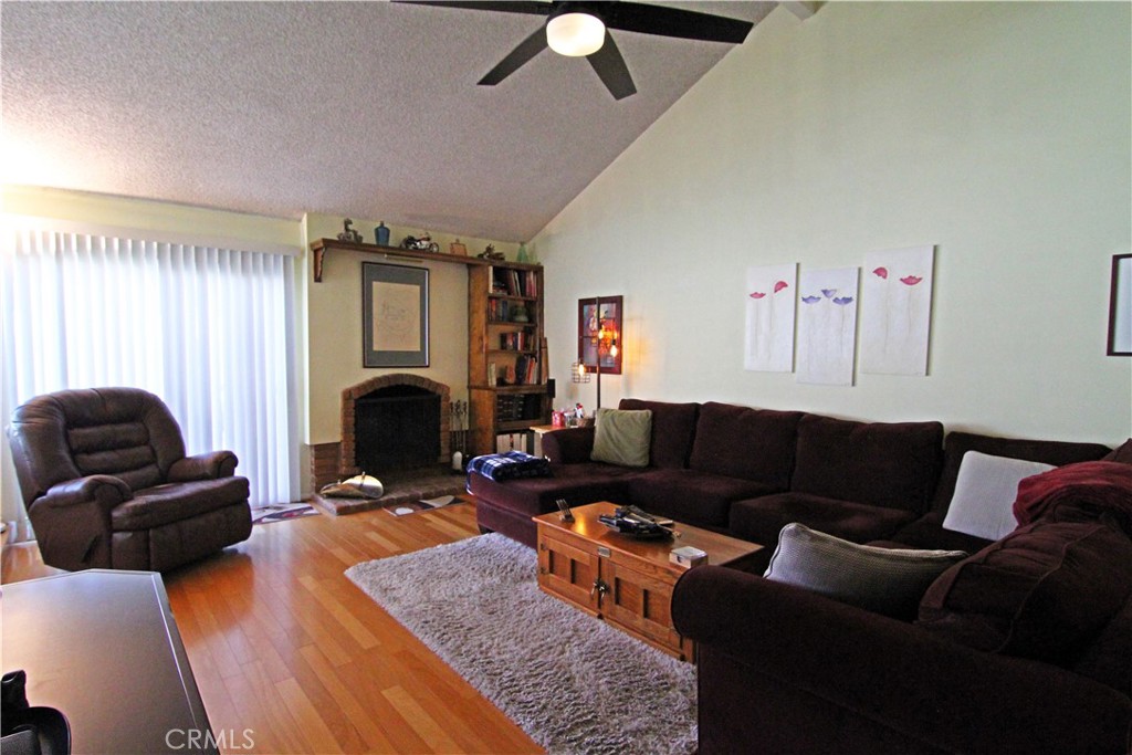 25668 Fedala Road Valencia, CA 91355 - Photo 7 of 36