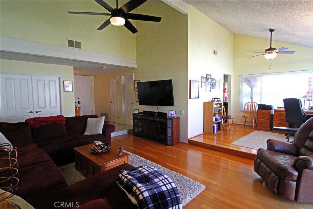 25668 Fedala Road Valencia, CA 91355 - Photo 8 of 36