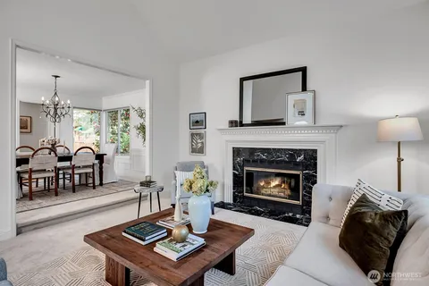 $1,525,000 | 3911 240th Place Southeast, Sammamish, WA 98029