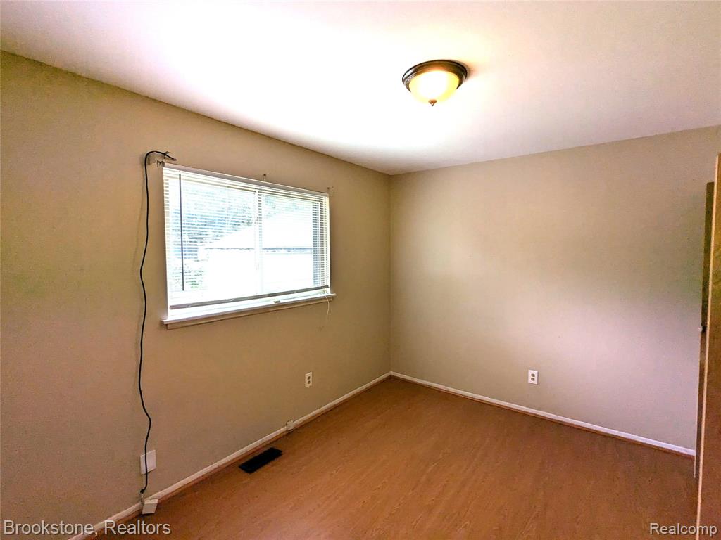 29467 Edward Drive Inkster, MI 48141 - Photo 14 of 31