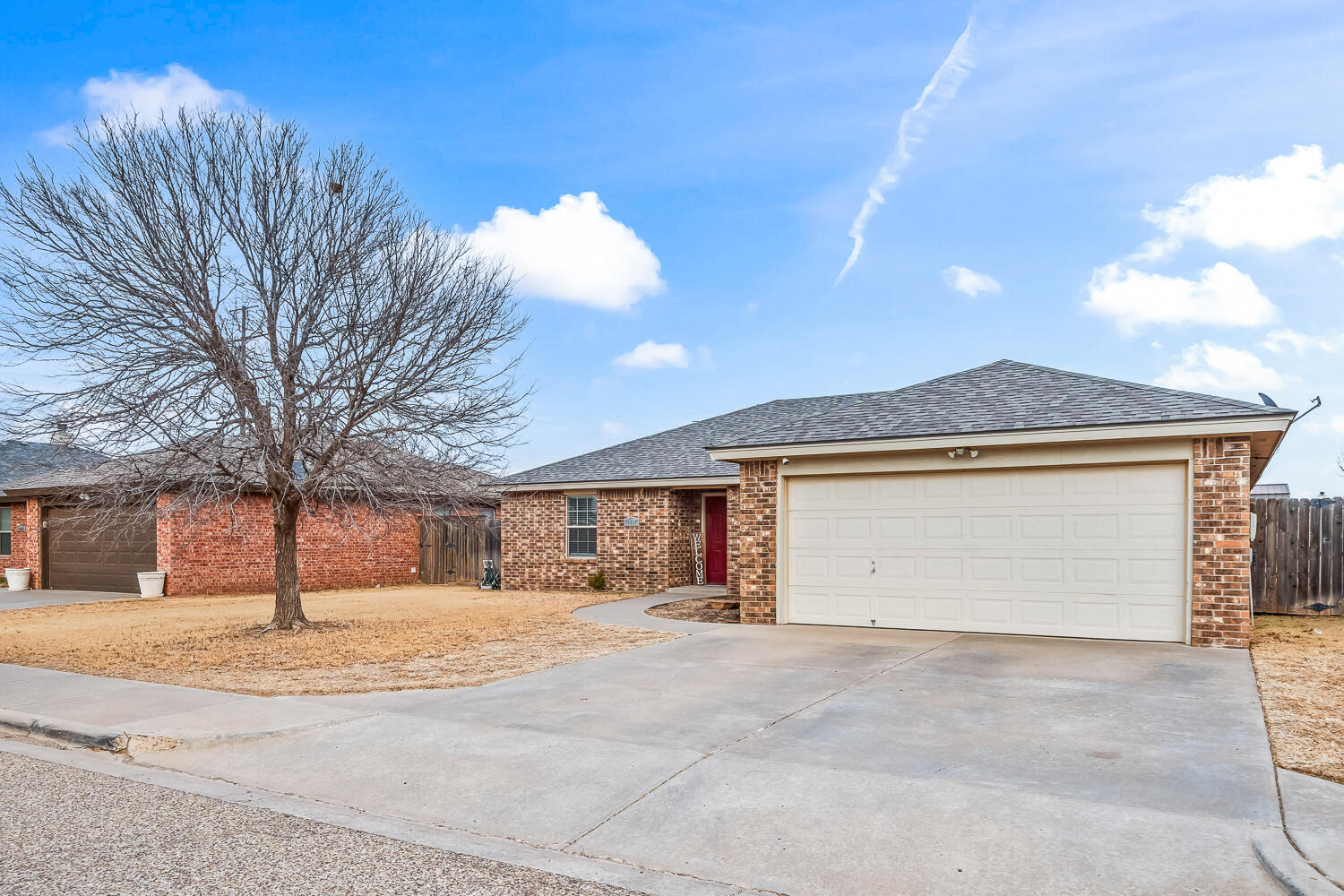 10607 Dover Avenue Lubbock, TX 79424 - Photo 3 of 34 a view of empty room with a yard
