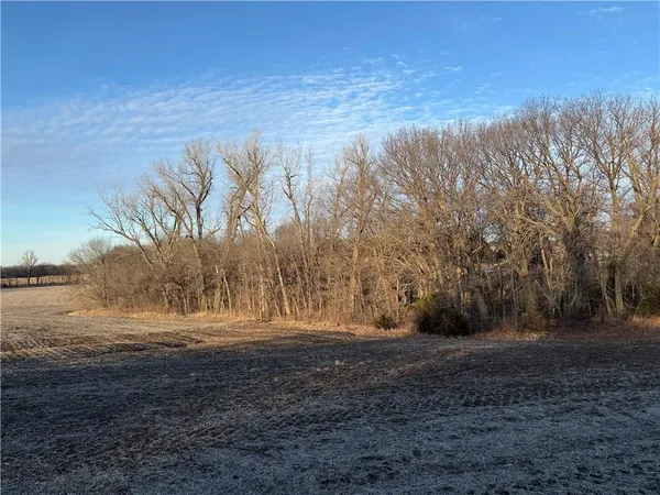 $397,950 | Nighthawk Road, Hiawatha, KS 66434