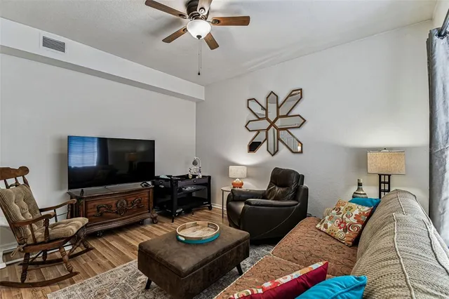 $579,900 | 143 Grand Beach Place, Unit 143, Tampa, FL 33609