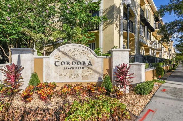 $579,900 | 143 Grand Beach Place, Unit 143, Tampa, FL 33609