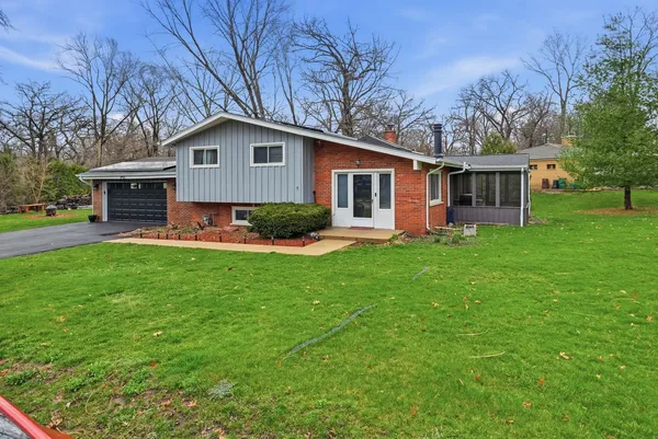 $475,000 | 3N539 Woodland Avenue, West Chicago, IL 60185