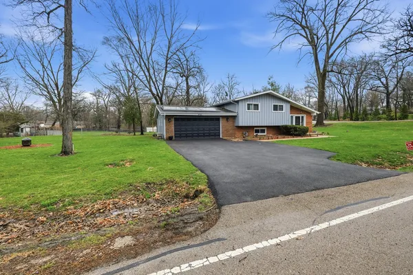 $475,000 | 3N539 Woodland Avenue, West Chicago, IL 60185