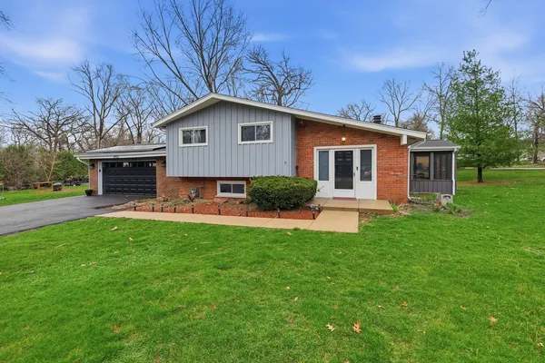 $475,000 | 3N539 Woodland Avenue, West Chicago, IL 60185