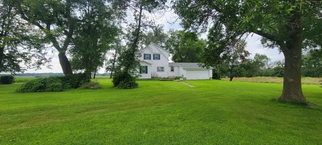 $1 | 35755 200th Street, Battle Lake, MN 56515