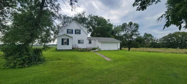 $1 | 35755 200th Street, Battle Lake, MN 56515
