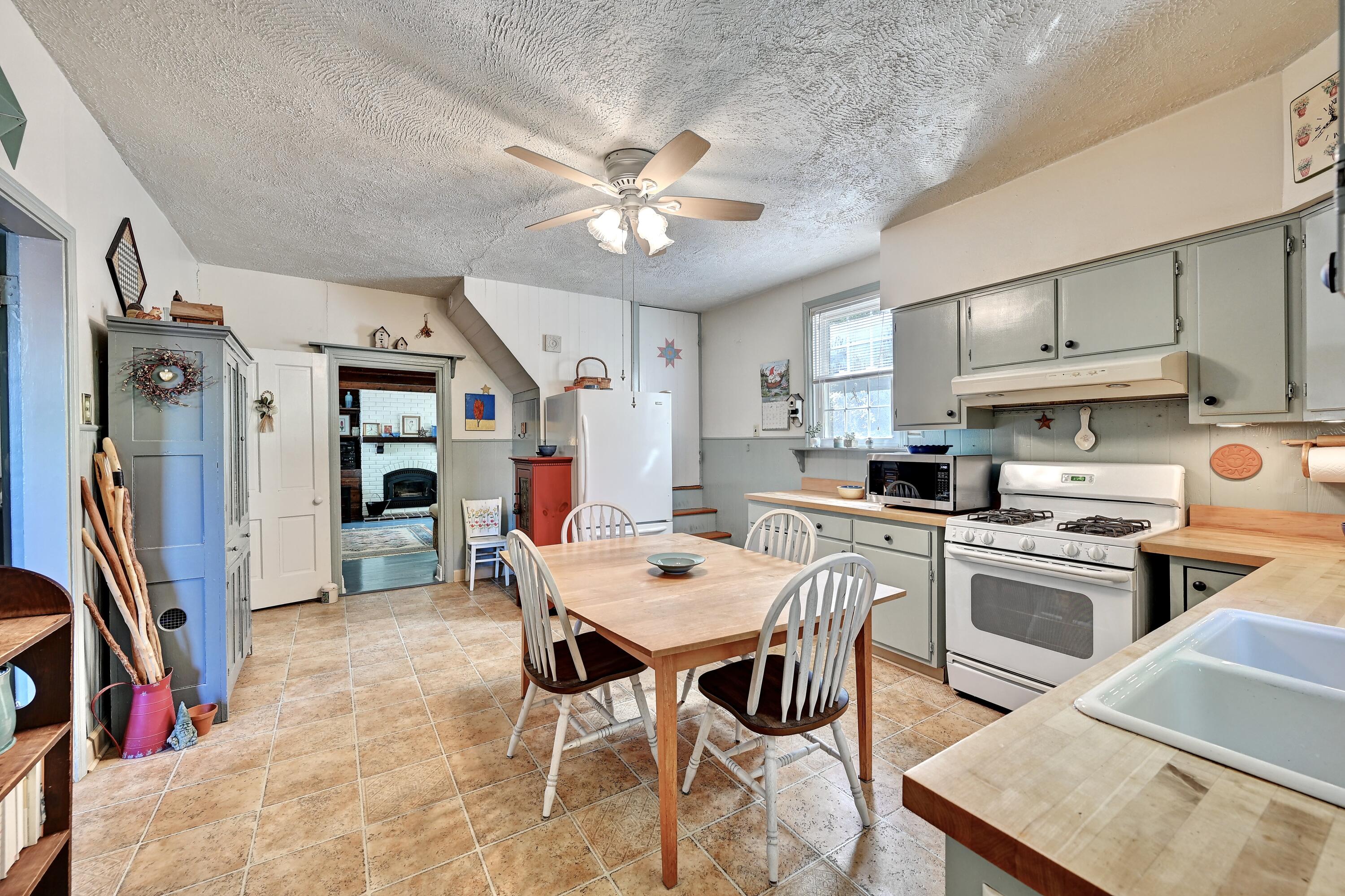 3246 Uhl Road Melbourne, KY 41059 - Photo 40 of 50 Kitchen 2