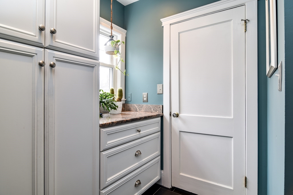 25 Duffett Road Framingham, MA 01702 - Photo 16 of 41