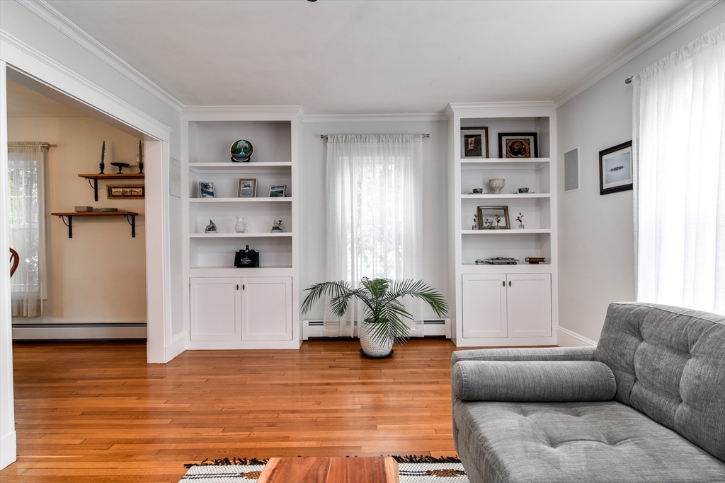 25 Duffett Road Framingham, MA 01702 - Photo 4 of 41