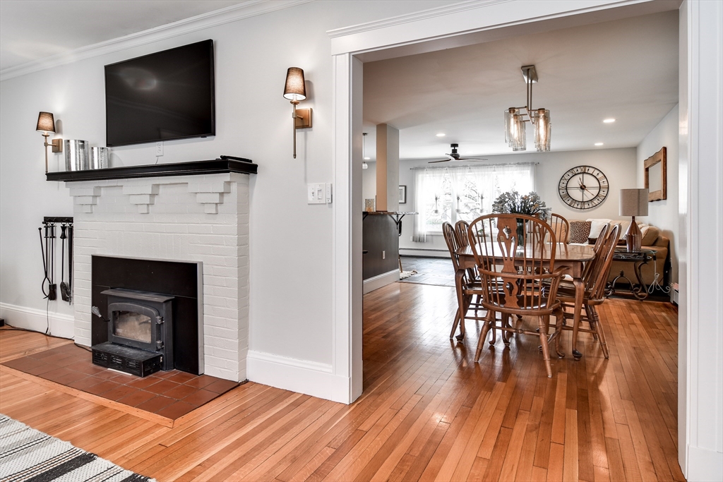 25 Duffett Road Framingham, MA 01702 - Photo 6 of 41