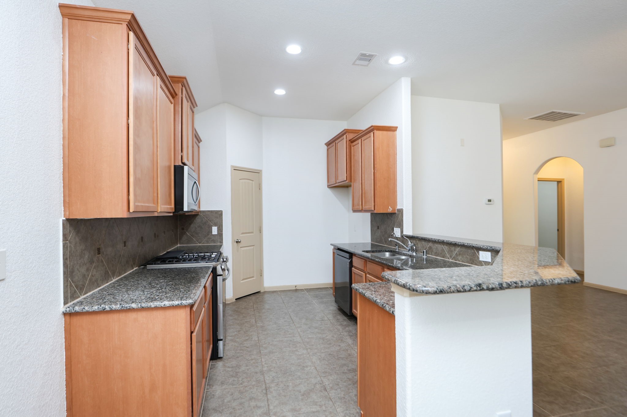7042 Windy Run Court Spring, TX 77379 - Photo 16 of 42 Gallery Image 16