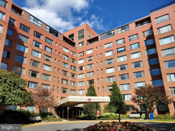 $129,900 | 1111 Arlington Boulevard, Unit 623, Arlington, VA 22209