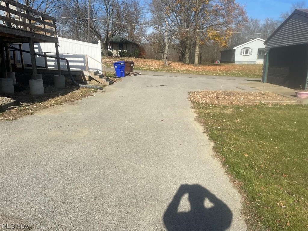 2117 Price Road Hubbard, OH 44425 - Photo 17 of 17 Drive