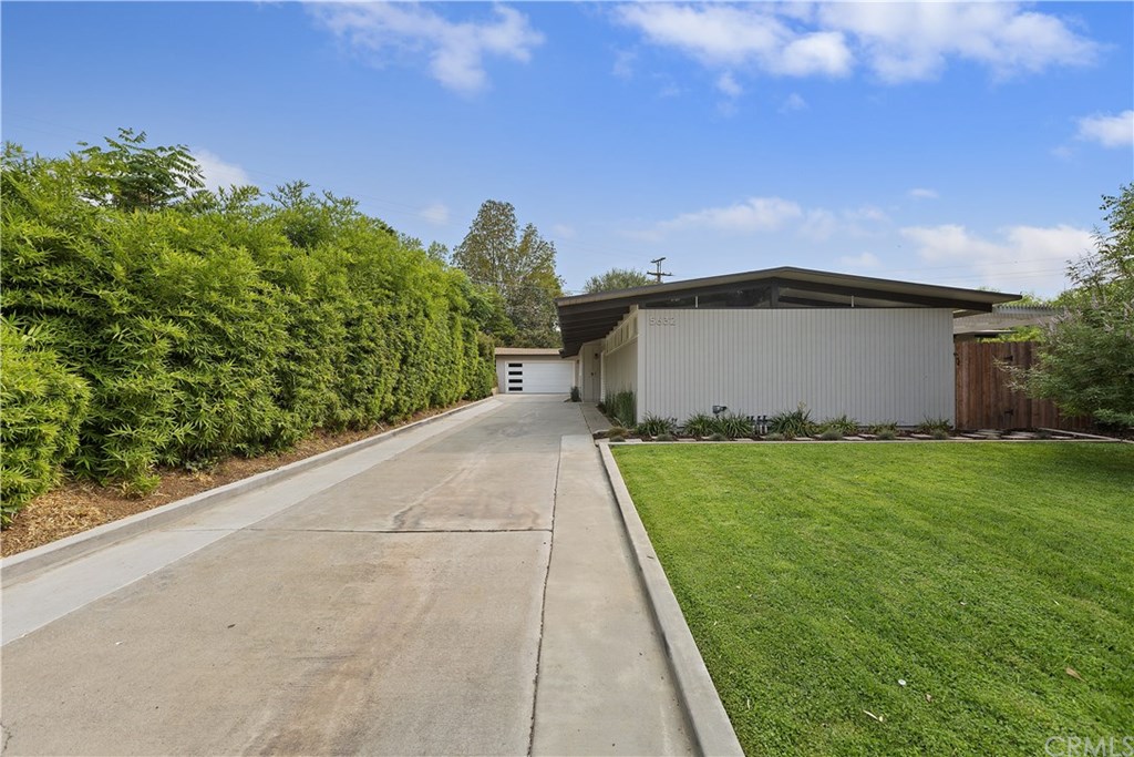 5632 Laredo Road Riverside, CA 92506 - Photo 2 of 46