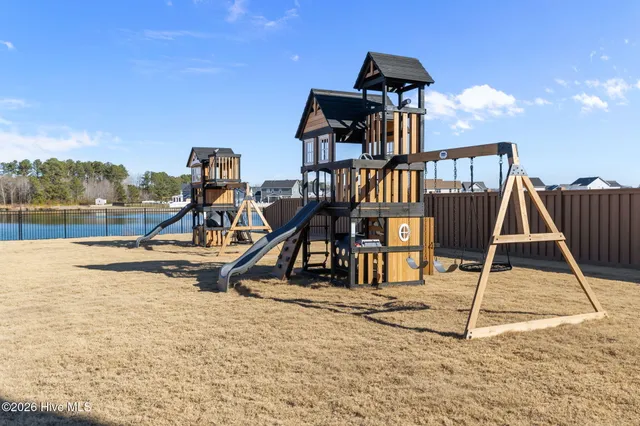 $899,900 | 214 Arbormoor Lane, Moyock, NC 27958