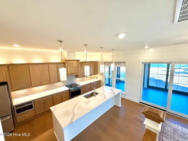 $899,900 | 214 Arbormoor Lane, Moyock, NC 27958