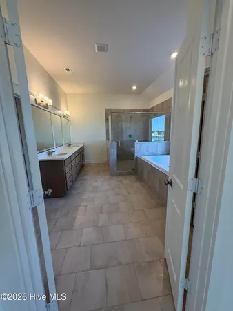 $899,900 | 214 Arbormoor Lane, Moyock, NC 27958