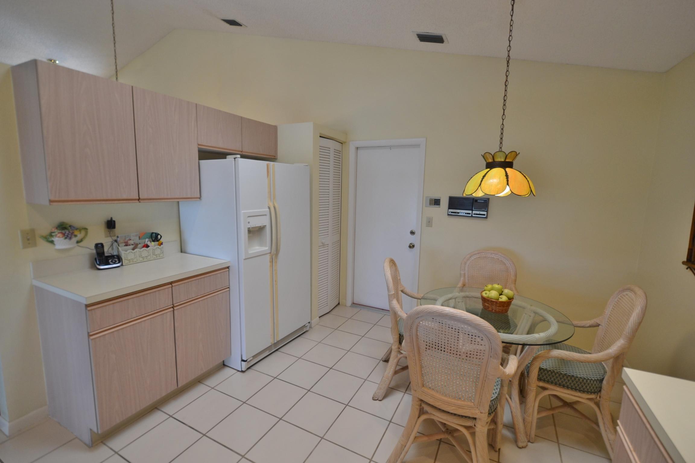 7271 Shell Ridge Terrace Lake Worth, FL 33467 - Photo 17 of 52 kitchen1