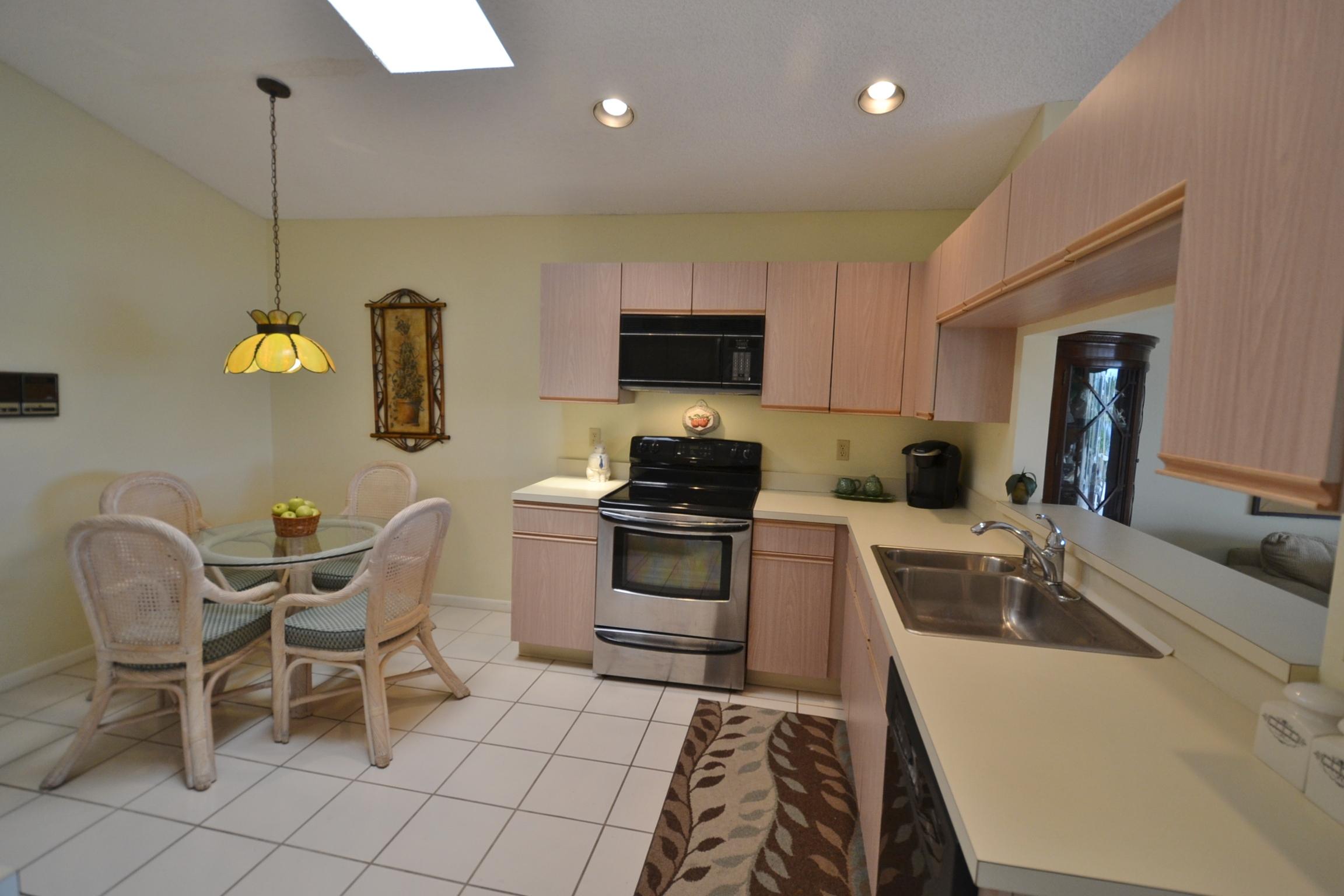7271 Shell Ridge Terrace Lake Worth, FL 33467 - Photo 18 of 52 kitchen2