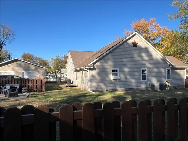 $279,000 | 1116 North Buckeye Street, Iola, KS 66749