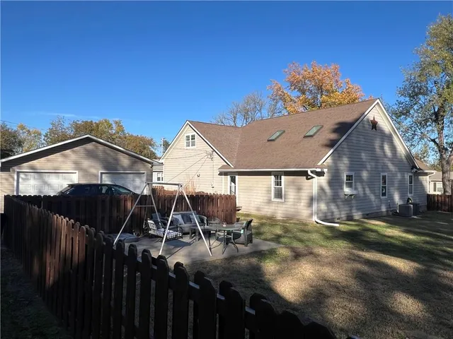 $279,000 | 1116 North Buckeye Street, Iola, KS 66749