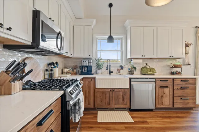 $425,000 | 408 Coyote Trail, Kouts, IN 46347