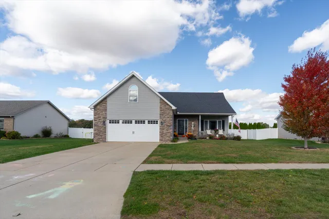 $425,000 | 408 Coyote Trail, Kouts, IN 46347