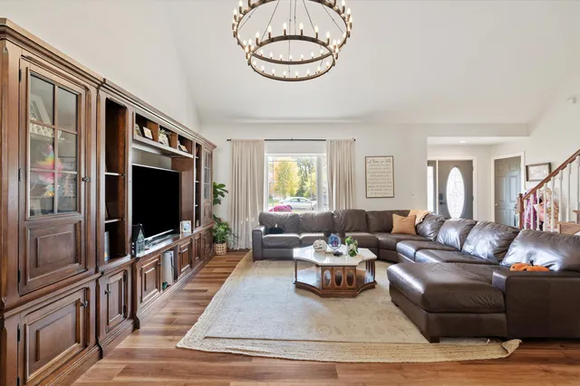 $425,000 | 408 Coyote Trail, Kouts, IN 46347