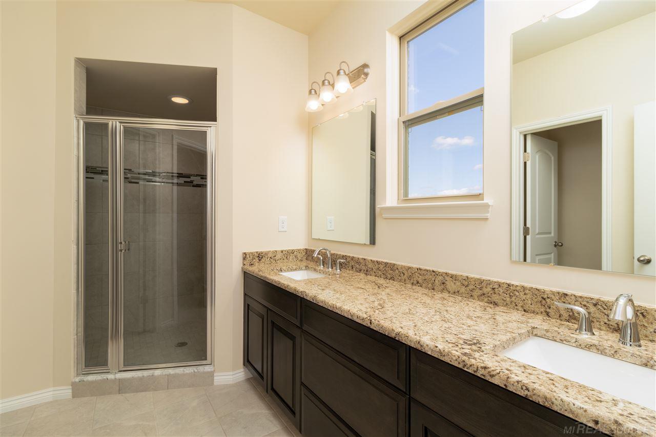 49648 Split Rock Road Macomb, MI 48044 - Photo 14 of 22 Master Bath