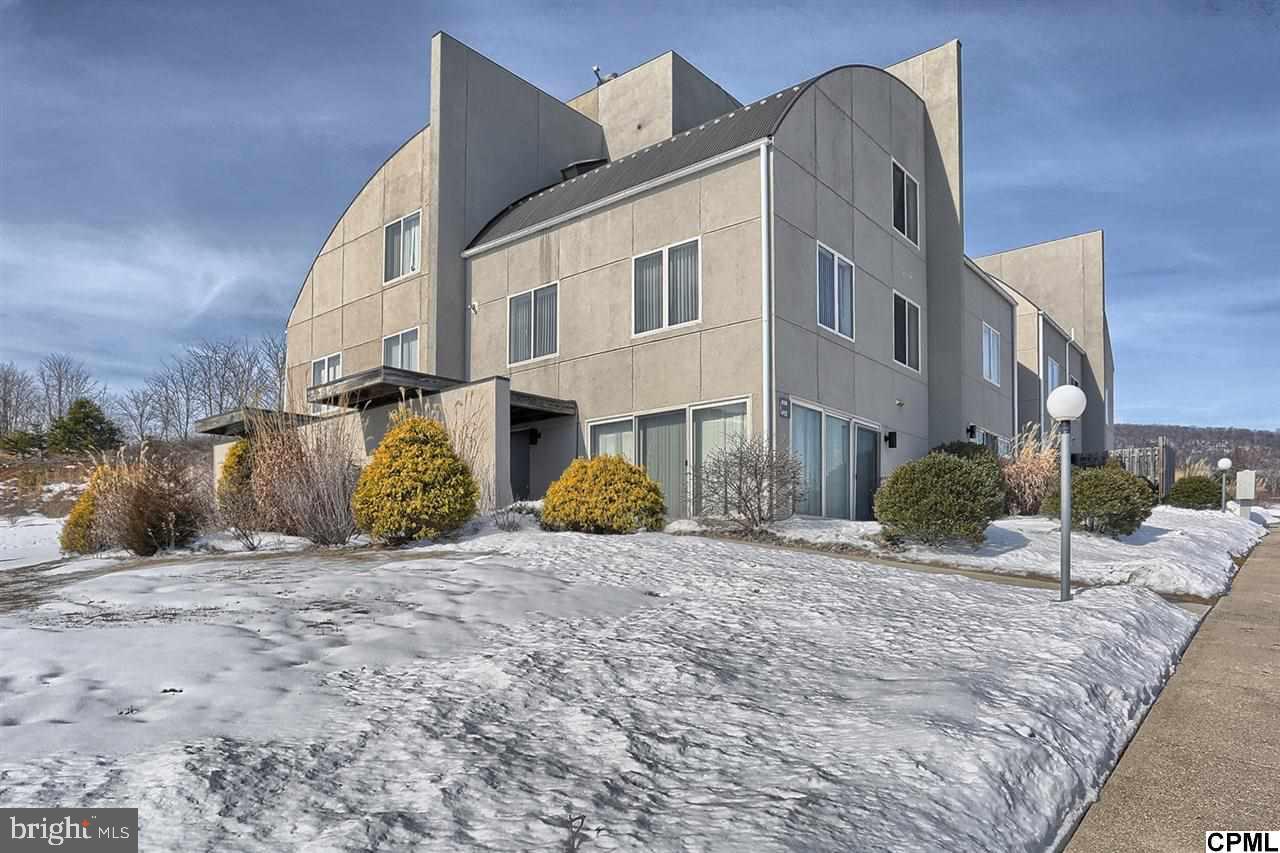 412 Blue Ridge Circle Harrisburg, PA 17110 - Photo 4 of 25 Gallery Image 4