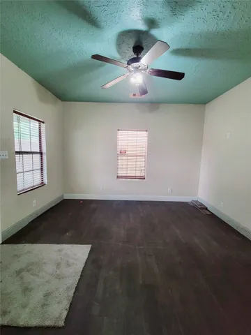 $200,000 | 7209 Avenue K, Houston, TX 77011