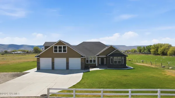 $775,000 | 11625 Missimer Road, Prosser, WA 99350