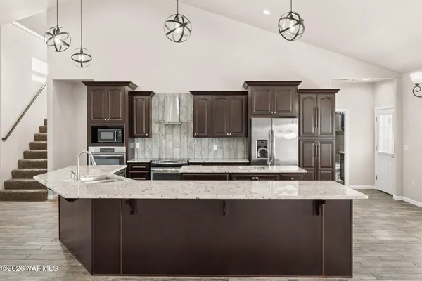 $775,000 | 11625 Missimer Road, Prosser, WA 99350
