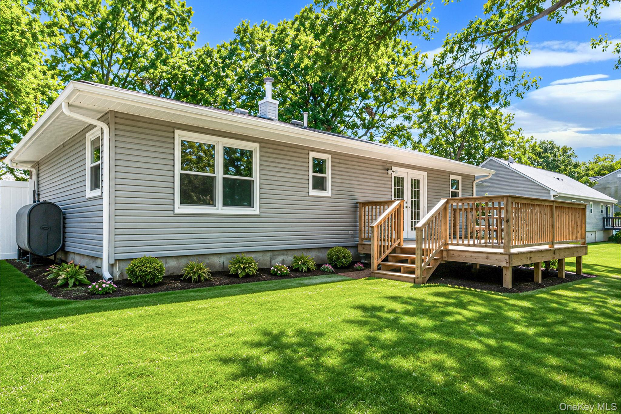 361 Decatur Avenue Shirley, NY 11967 - Photo 11 of 33 Gallery Image 11