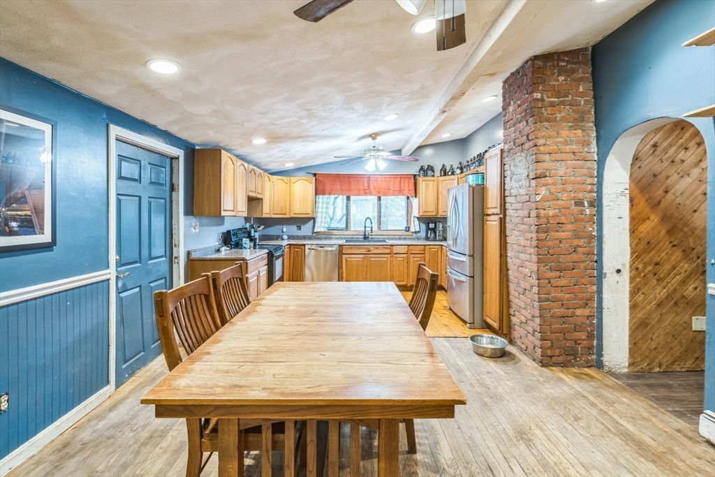 9 Braemore Road Billerica, MA 01821 - Photo 15 of 28