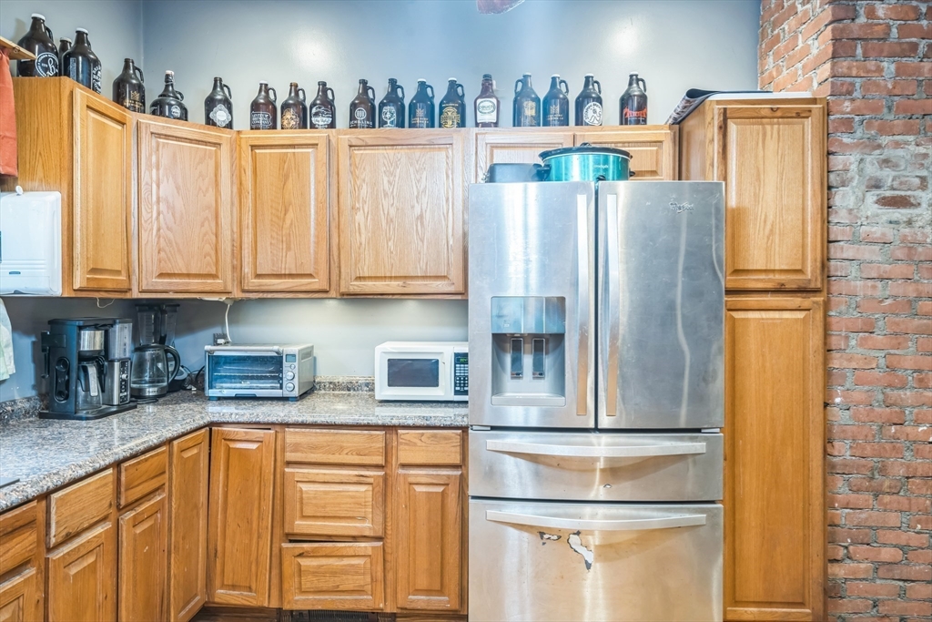 9 Braemore Road Billerica, MA 01821 - Photo 17 of 28