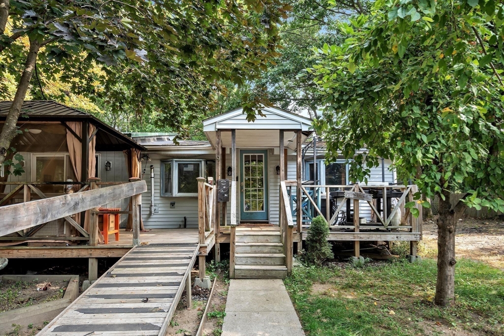 9 Braemore Road Billerica, MA 01821 - Photo 23 of 28