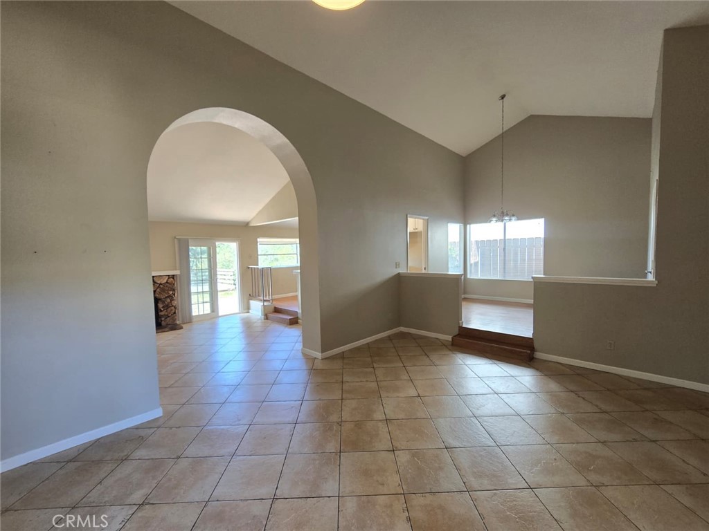 10504 Strathmore Drive Santee, CA 92071 - Photo 5 of 33