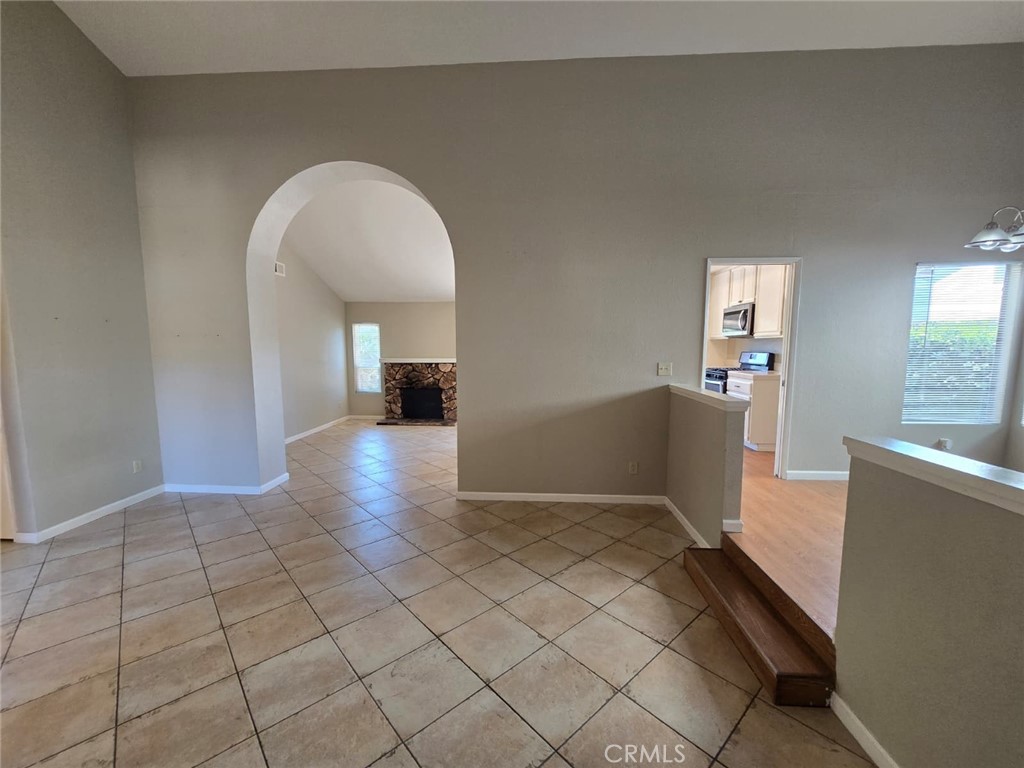 10504 Strathmore Drive Santee, CA 92071 - Photo 7 of 33