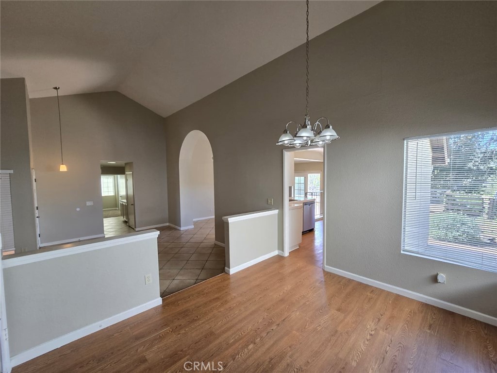 10504 Strathmore Drive Santee, CA 92071 - Photo 9 of 33