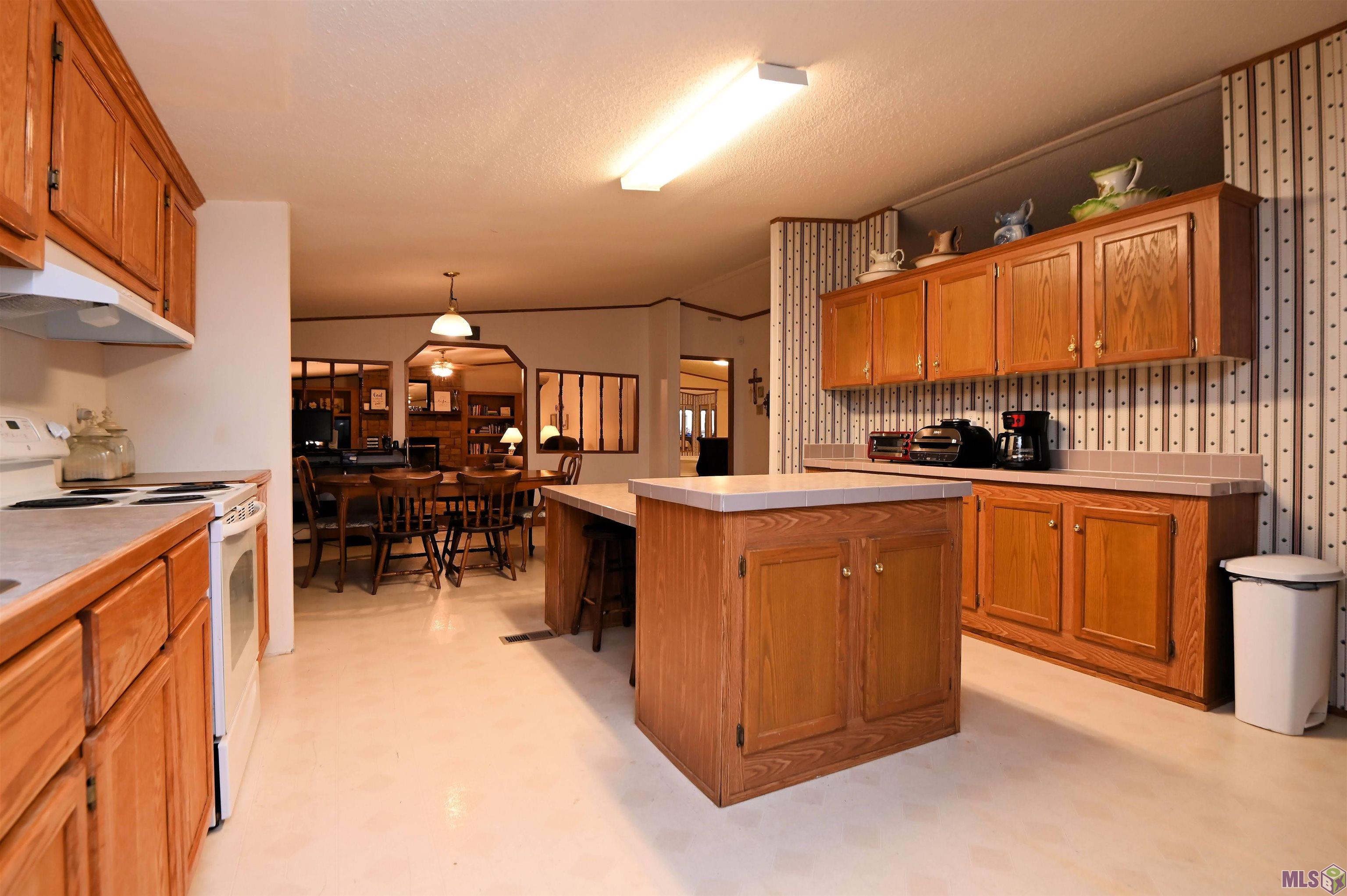 14206 Bluff Road Prairieville, LA 70769 - Photo 2 of 17 Gallery Image 2