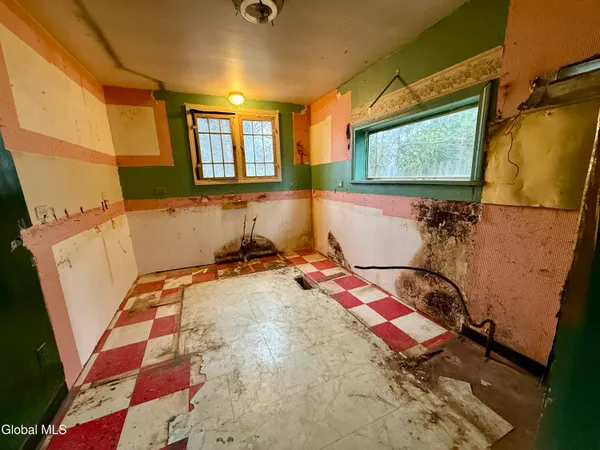 $129,000 | 60 Wilson Avenue, South Glens Falls, NY 12803
