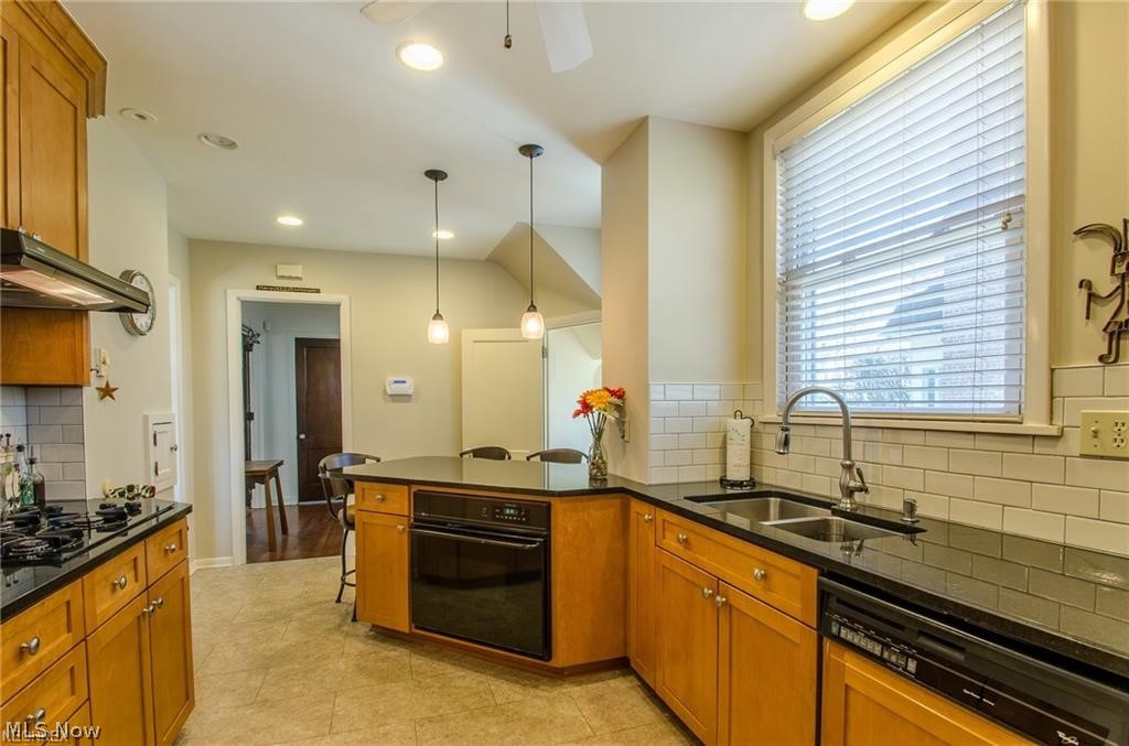 3116 Chadbourne Road Cleveland, OH 44120 - Photo 10 of 25 Gallery Image 10